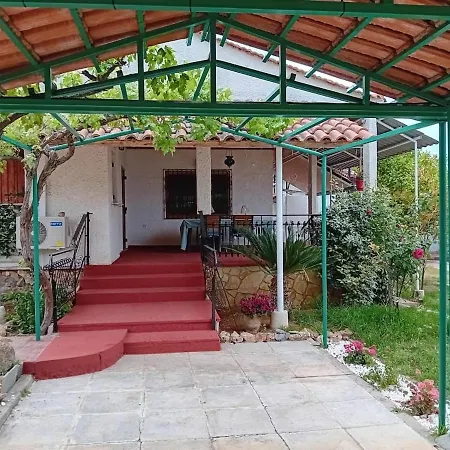 Private House Near Amarynthos, Evia, Greece Hébergement de vacances *