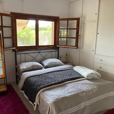 Private House Near Amarynthos, Evia, Greece Amárinthosz