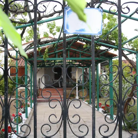 Nyaraló Private House Near Amarynthos, Evia, Greece *